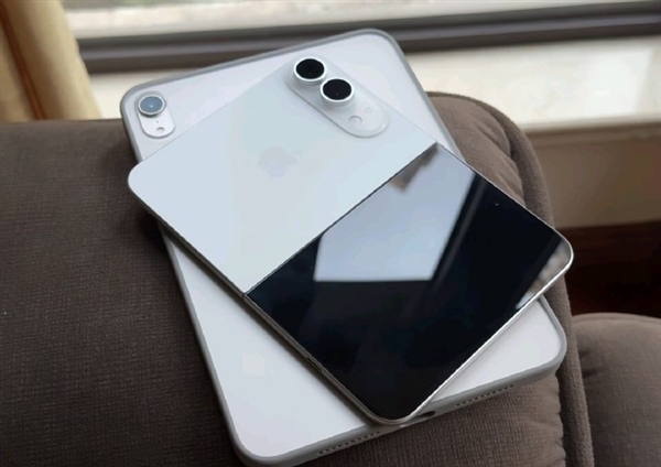 苹果折叠屏iPhone面板开始量产，成今年最重磅新品
