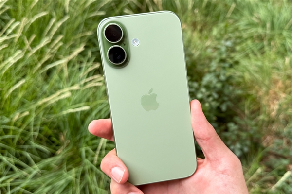 等等党注意：iPhone 17进入涨价倒计时，苹果多轮减产信号明确