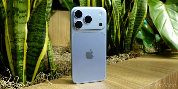 苹果新机两极分化：iPhone 18 Pro破发，Pro Max溢价500元成抢手货