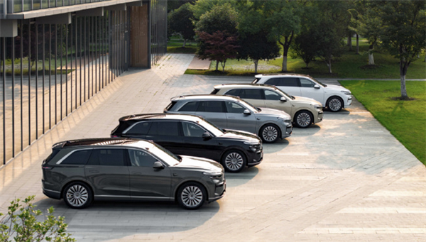 LeDao L90 Sets Record for Fastest Large SUV Delivery， Xiao Shenyang's Family Becomes 20，000th Owner