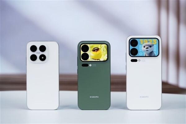 Xiaomi 17 Pro Unexpectedly Trends! Netizens: We Love the Rear Screen