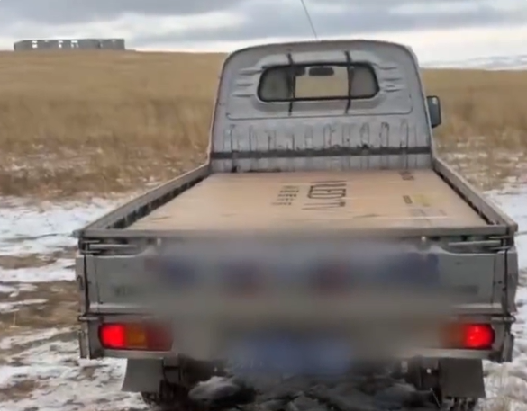 Herdsman Receives New TV in Yurt， Sparking Online Discussion: How Do Delivery Drivers Find Them?