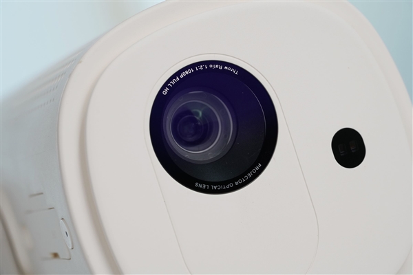 Danmaku Smart 2 Hands-on: The Brightest Portable Projector Under 2000 Yuan