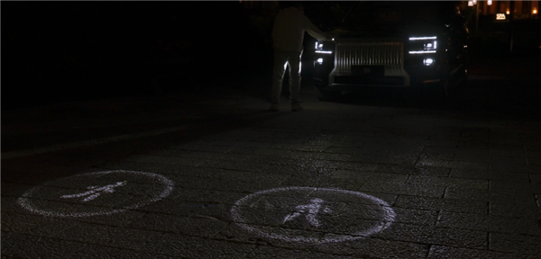 售价不到十分之一：极氪这台“库里南”味正吗