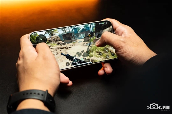 OnePlus 15 at 3999 Yuan Seems Willing to Be a Sub-brand