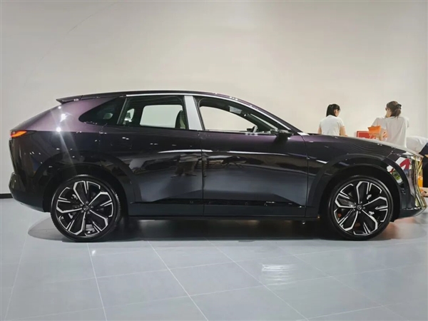 11.99万元的中大型SUV 马自达EZ-60 塞车也无所谓了