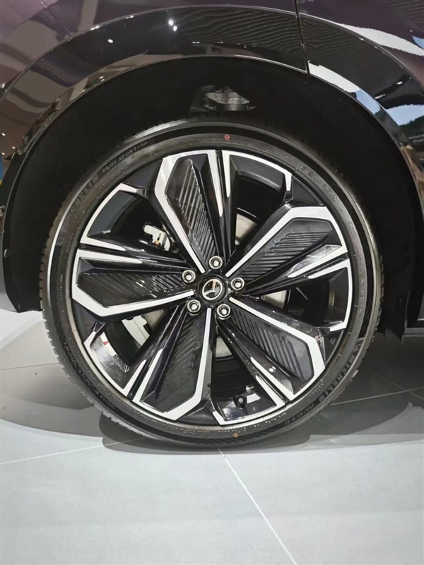 11.99万元的中大型SUV 马自达EZ-60 塞车也无所谓了