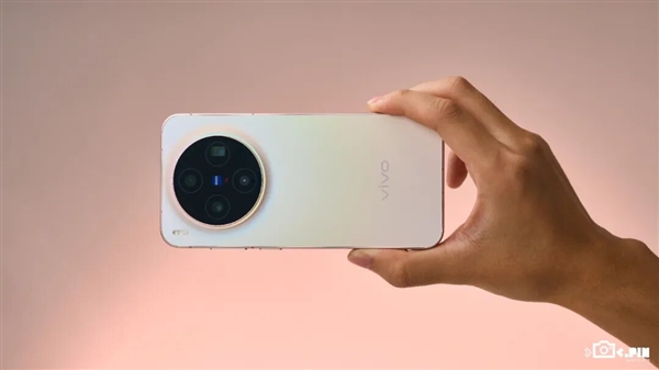 Can the vivo X300， starting at 4399 yuan， be the strongest standard version phone this year?