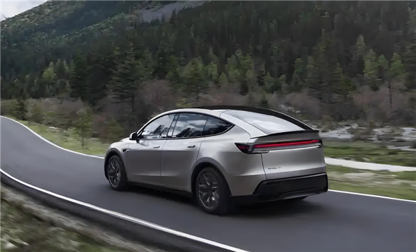 Tesla's Q3 Deliveries Surpass Expectations: 497k Units Exceed Forecasts， Driven by Strong Performance in US， China， and Europe