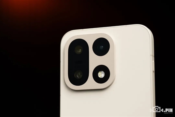 OnePlus 15 at 3999 Yuan Seems Willing to Be a Sub-brand