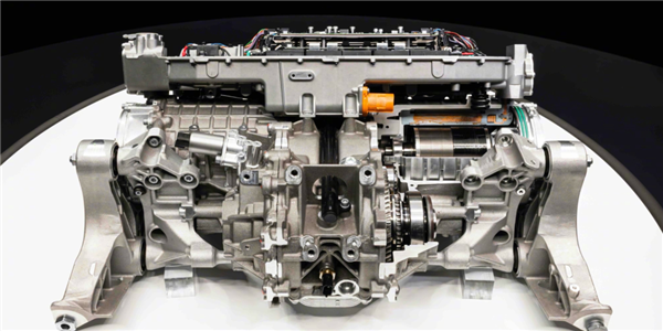 Ferrari's First Electric Car Unveiled， Market Value Drops by 12.7 Billion