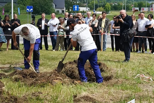 Hungary hosts an alternative 'Grave Digging Competition': Seeking fast and skilled gravediggers