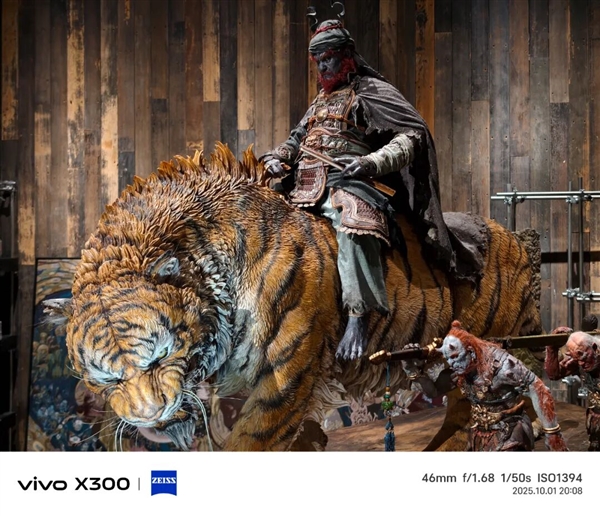 Can the vivo X300， starting at 4399 yuan， be the strongest standard version phone this year?