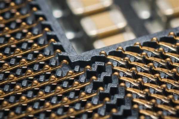 盈利和18A工艺是关键 Intel国有化10%之后首份业绩引人关注