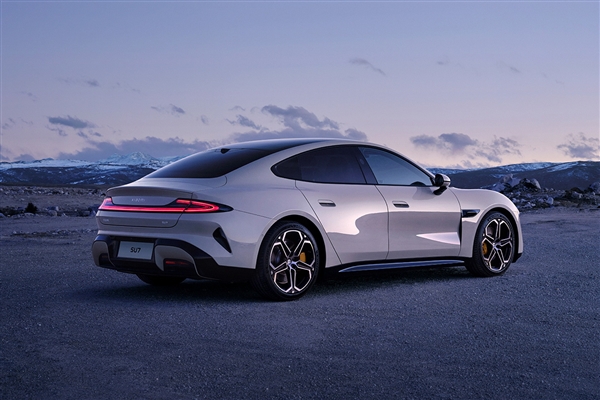 CCTV Acknowledges Xiaomi and Other Beijing Carmakers for Contributing to China's Automotive Strength