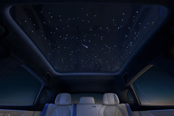 Refreshed Zeekr 001 Interior Revealed: Emulating Luxury Car Starlight Roofs