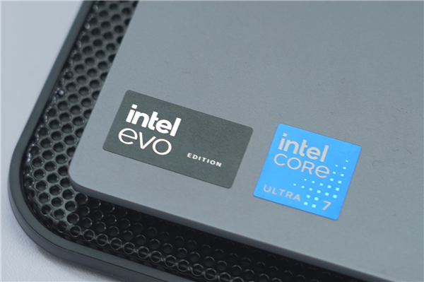 终于知道酷睿Ultra X什么意思了！满血12核心核显