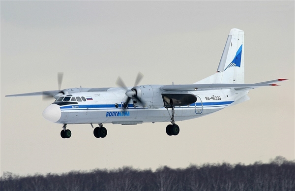50-year-old passenger jet crashes， killing 49! Russia revokes operating license of implicated airline