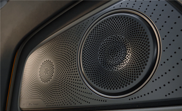 Refreshed Zeekr 001 Interior Revealed: Emulating Luxury Car Starlight Roofs