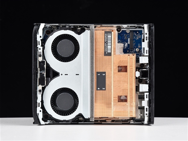 Smaller than NAS， More Powerful than Desktop! Ryzen AI Max+ PRO 395 Mini PC Hands-On Review