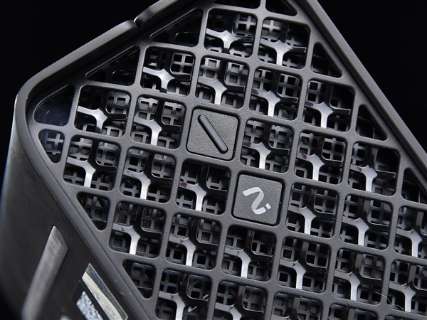 Smaller than NAS， More Powerful than Desktop! Ryzen AI Max+ PRO 395 Mini PC Hands-On Review