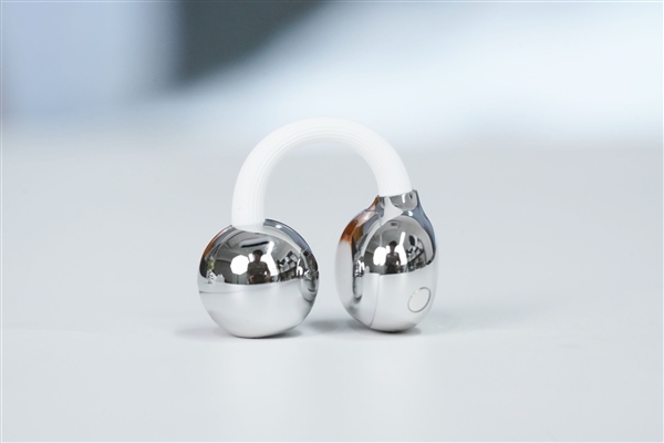 更小更轻无感佩戴！华为FreeClip 2耳夹耳机图赏