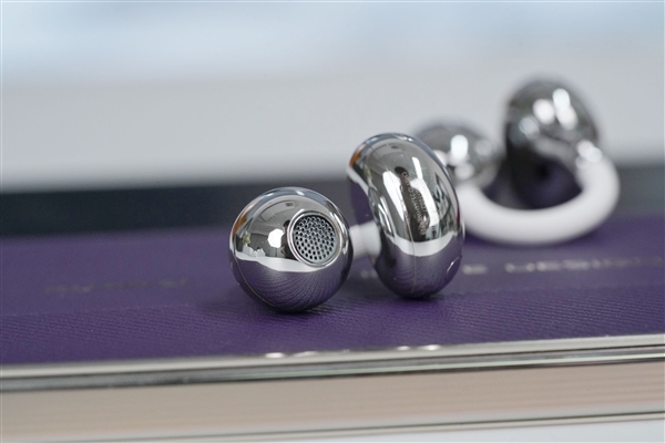 更小更轻无感佩戴！华为FreeClip 2耳夹耳机图赏