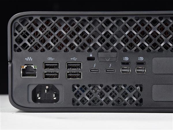 Smaller than NAS， More Powerful than Desktop! Ryzen AI Max+ PRO 395 Mini PC Hands-On Review