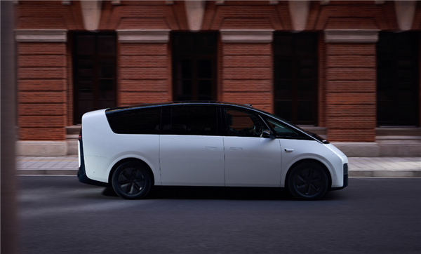 Li Auto Executive: Previously Delivered 1.4 Million Vehicles Had No Spontaneous Combustion Due to Internal Reasons; This Time It Was Carelessness