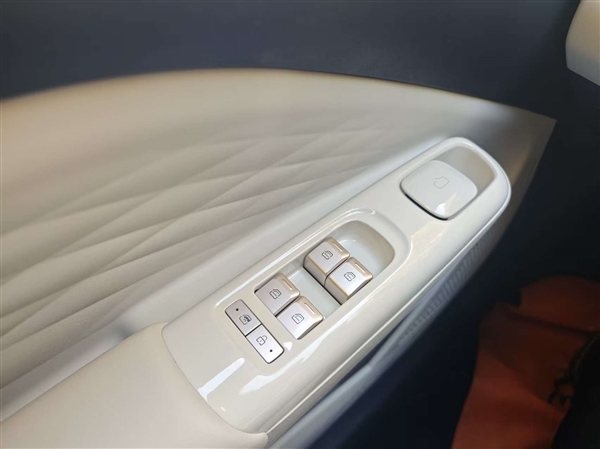 Delivered over 10，000 units in less than a month of launch: Why the Arcfox Alpha T1， starting at 62，800 yuan， broke through the market