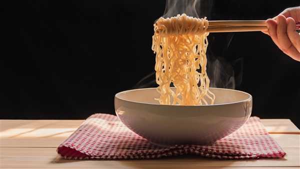 牛肉面馆一碗“管饱面”全网爆火：有人跨省来吃面