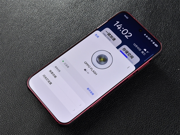 OPPO哈苏磁吸闪补光环灯上手：199元闭眼入