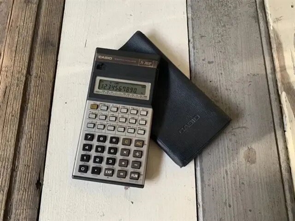 你初中用的计算器 现在还在乱杀