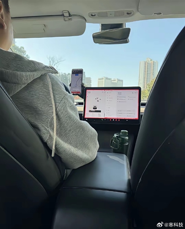 特斯拉车主偏爱手机导航的原因分析