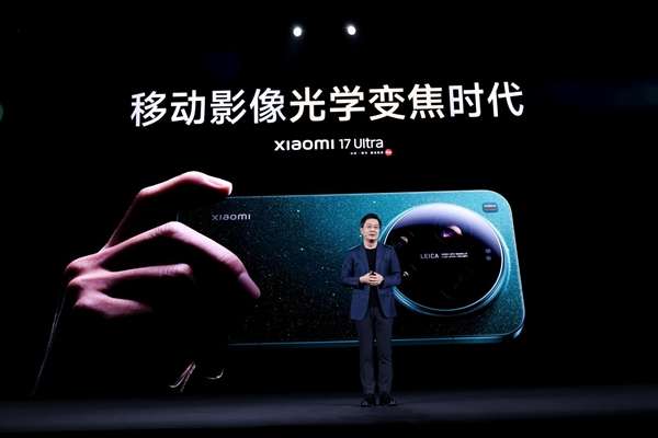 年终最火旗舰 小米17 Ultra徕卡版被疯抢:黄牛炒至万元以上