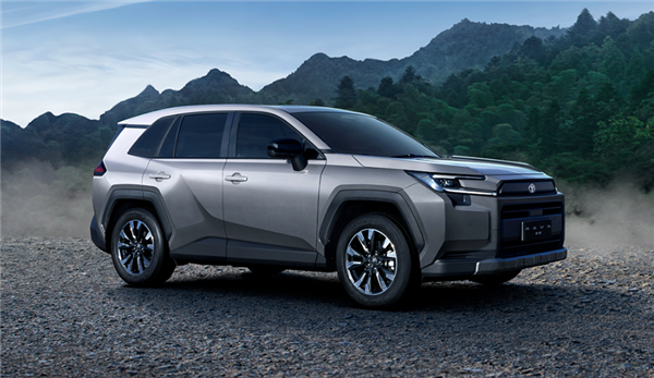 国外媒体羡慕不已！全新一代丰田RAV4荣放交付：限时15.18万起