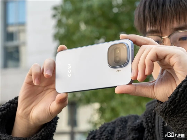 内存价格疯涨 iQOO“买芯片送手机”这招还有用吗