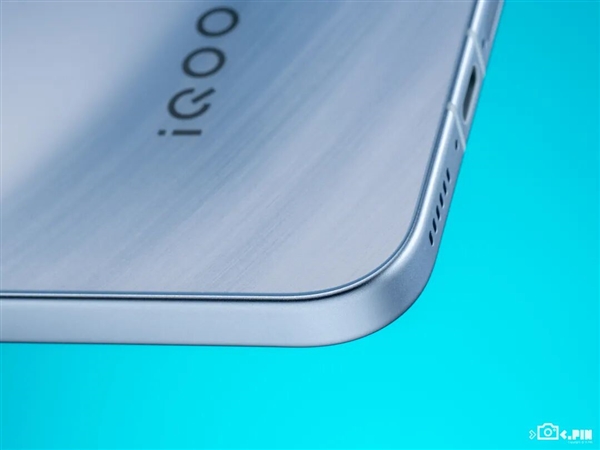 内存价格疯涨 iQOO“买芯片送手机”这招还有用吗