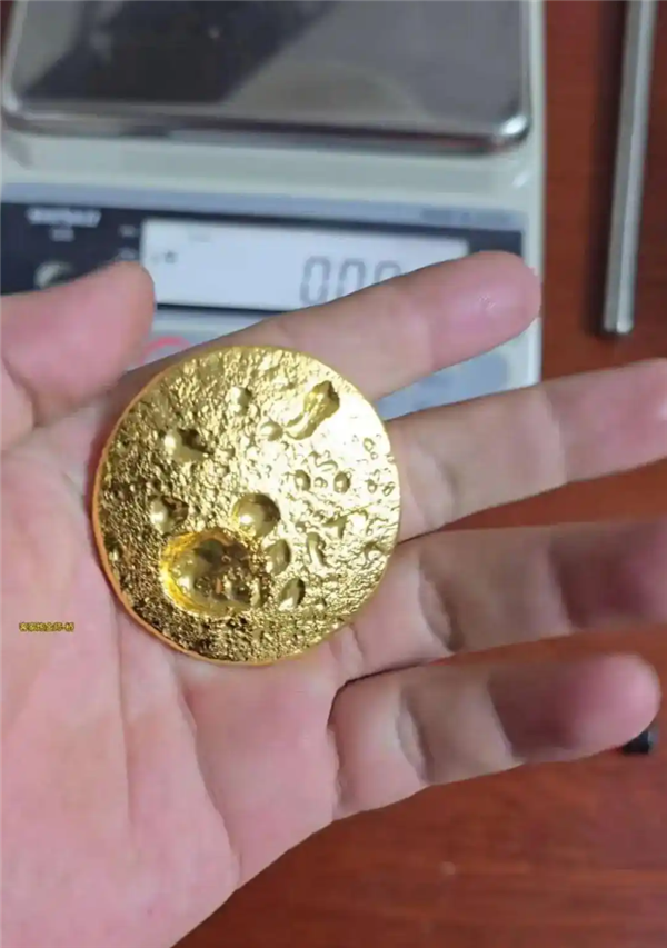 当事人回应用SIM卡炼出191克黄金：用了接近两吨废料