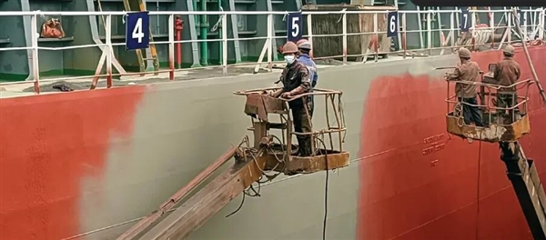 海洋生物在船底安家带来巨大损失!直到有人想到这个办法