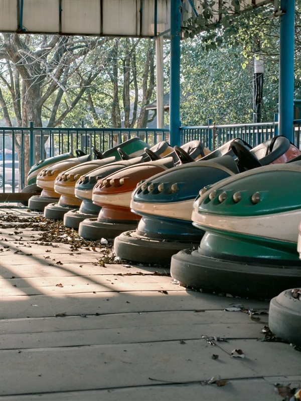 代表安卓出战 荣耀抢了iPhone Air的风头