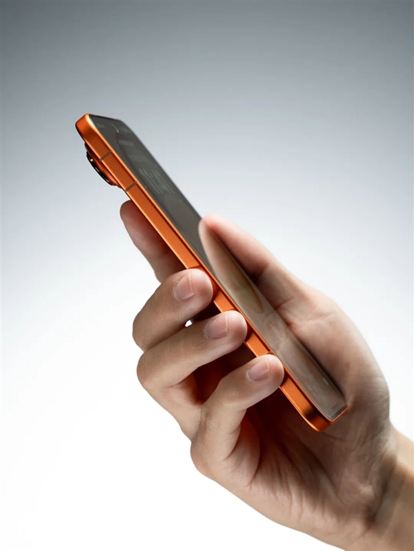 代表安卓出战 荣耀抢了iPhone Air的风头