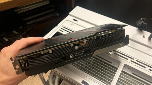 仅花35元就从二手店淘到RX 5700 XT!简单修整即正常用