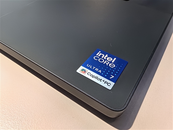 戴尔重新推出XPS笔记本：双层OLED屏 配酷睿Ultra 3系列处理器