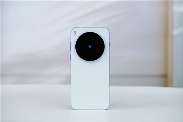 全球第二!vivo X300 Pro DXO影像得分171:超越iPhone 17 Pro
