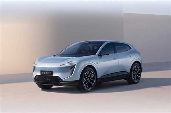 阿维塔发布南宁15辆车连撞事故说明：事故为驾驶员导致 辅助驾驶功能未激活