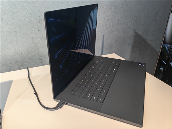 戴尔重新推出XPS笔记本：双层OLED屏 配酷睿Ultra 3系列处理器