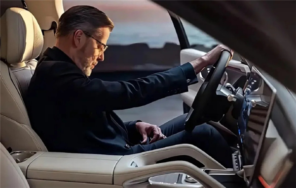 极氪8X,宝马看了也得恍惚