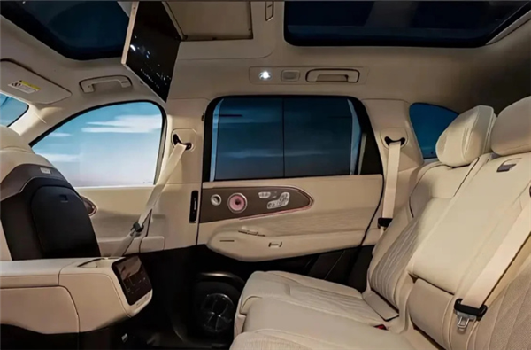 极氪8X,宝马看了也得恍惚