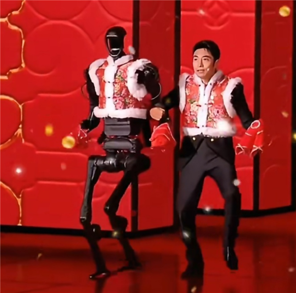 热搜榜一！机器人全面入侵春晚 网友：这才一年进步就这么大